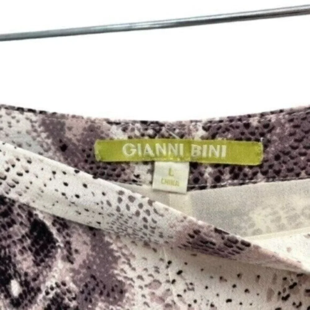 Gianni Bini Snakeskin High Rise Shorts